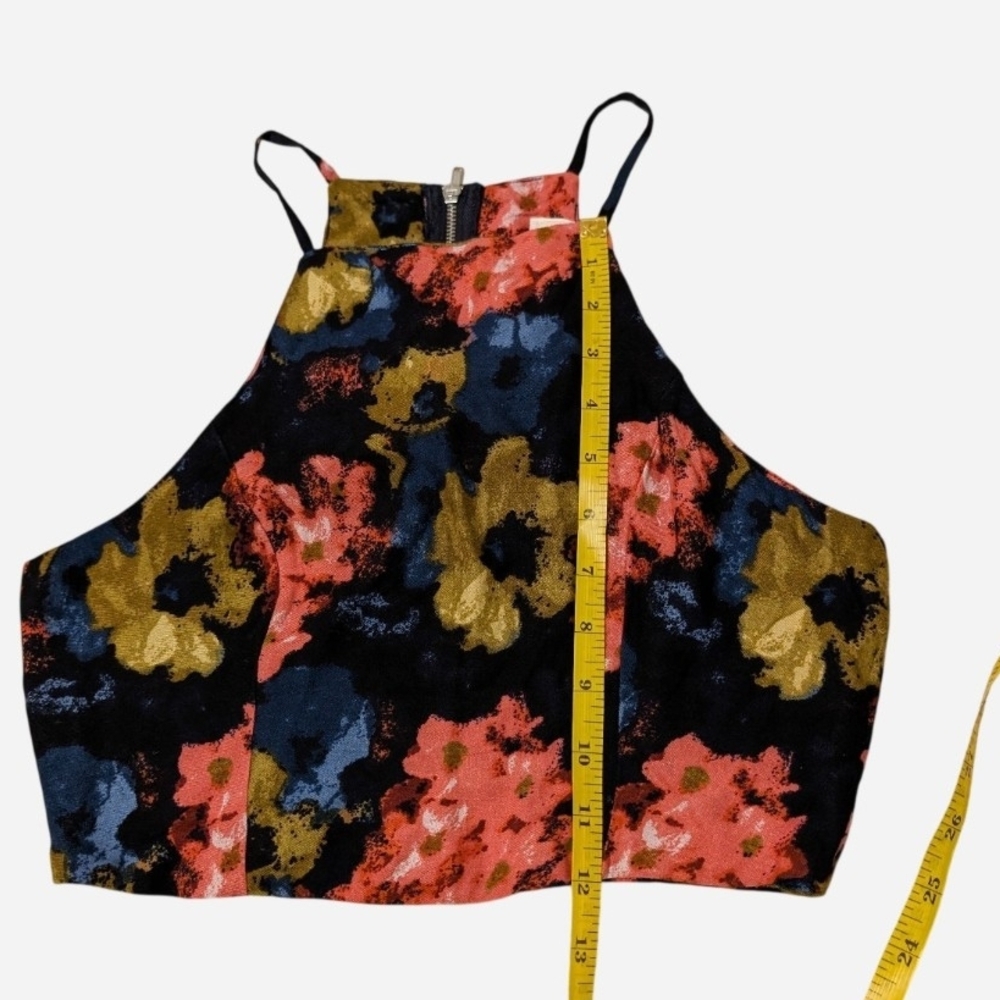 Pre-owAbercrombie & Fitch Floral Halter Crop Top in Black, Coral, Mustard & Navy - Picture 5 of 8